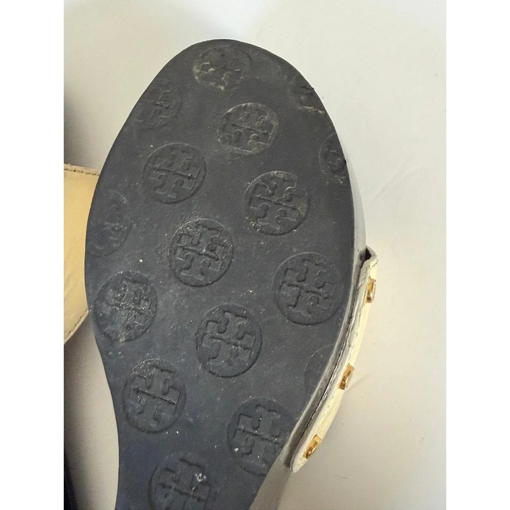 Tory Burch Rosie Platform Wedge Sandals 8 Cream Patent Black Logo Studded Slide